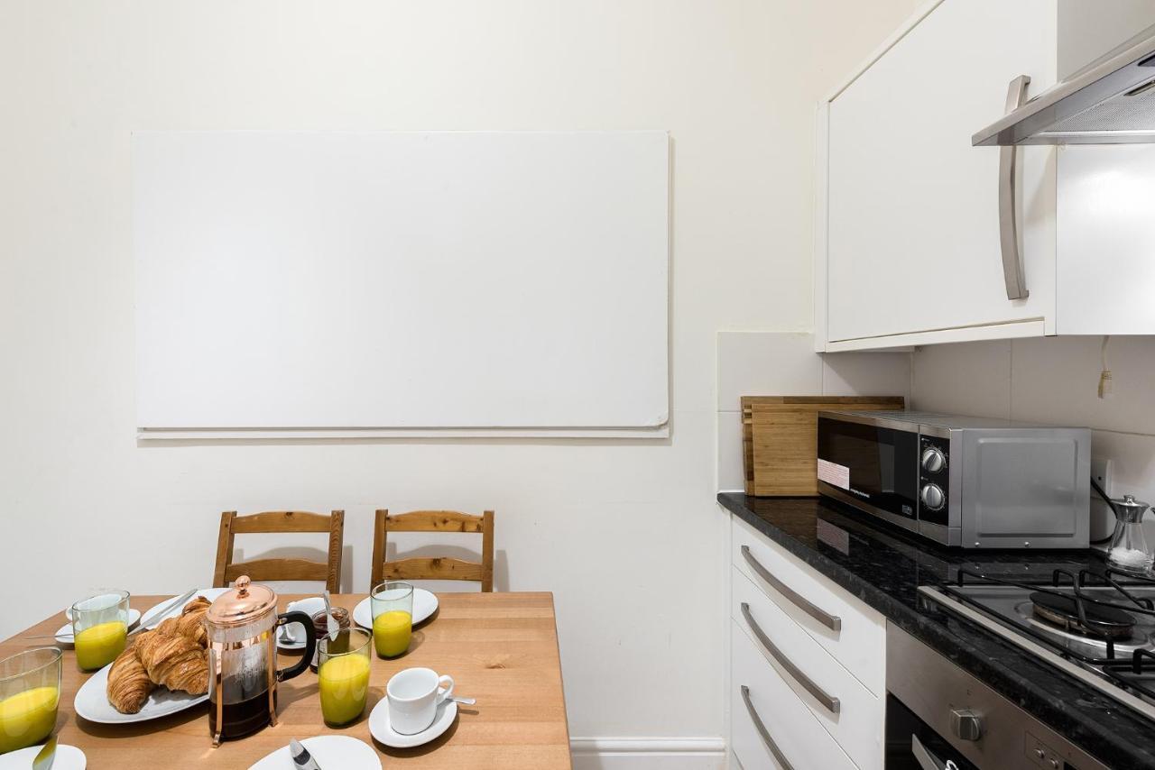 Heart Of Ealing Apartment With Garden 伦敦 外观 照片